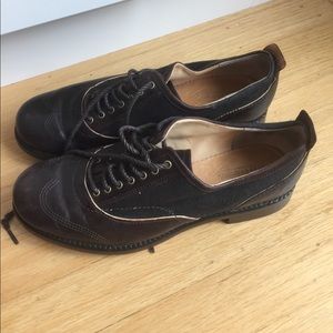 Timberland size 6 brown leather lace up loafers